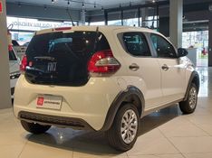 Fiat MOBI 1.0 EVO FLEX LIKE MANUAL 2023/2024 BETIOLO NOVOS E SEMINOVOS LAJEADO / Carros no Vale