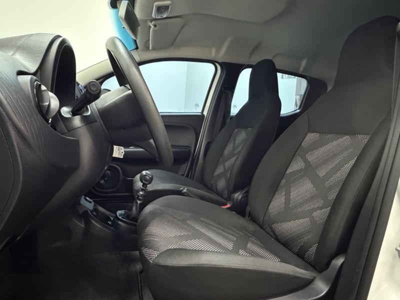 Fiat MOBI 1.0 EVO FLEX LIKE MANUAL 2023/2024 BETIOLO NOVOS E SEMINOVOS LAJEADO / Carros no Vale Fiat MOBI 1.0 EVO FLEX LIKE MANUAL 2023/2024 BETIOLO NOVOS E SEMINOVOS LAJEADO / Carros no Vale