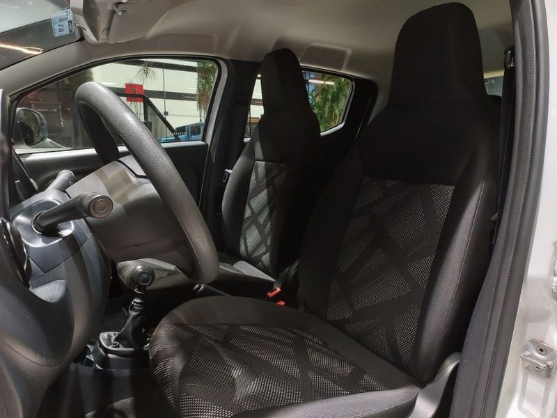 Fiat MOBI 1.0 EVO FLEX LIKE MANUAL 2023/2024 BETIOLO NOVOS E SEMINOVOS LAJEADO / Carros no Vale Fiat MOBI 1.0 EVO FLEX LIKE MANUAL 2023/2024 BETIOLO NOVOS E SEMINOVOS LAJEADO / Carros no Vale