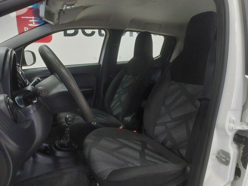 Fiat MOBI 1.0 EVO FLEX LIKE MANUAL 2023/2024 BETIOLO NOVOS E SEMINOVOS LAJEADO / Carros no Vale