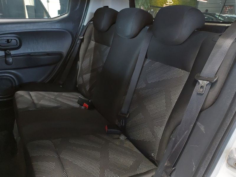 Fiat MOBI 1.0 EVO FLEX LIKE MANUAL 2023/2024 BETIOLO NOVOS E SEMINOVOS LAJEADO / Carros no Vale