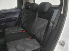 Fiat MOBI 1.0 EVO FLEX LIKE MANUAL 2023/2024 BETIOLO NOVOS E SEMINOVOS LAJEADO / Carros no Vale