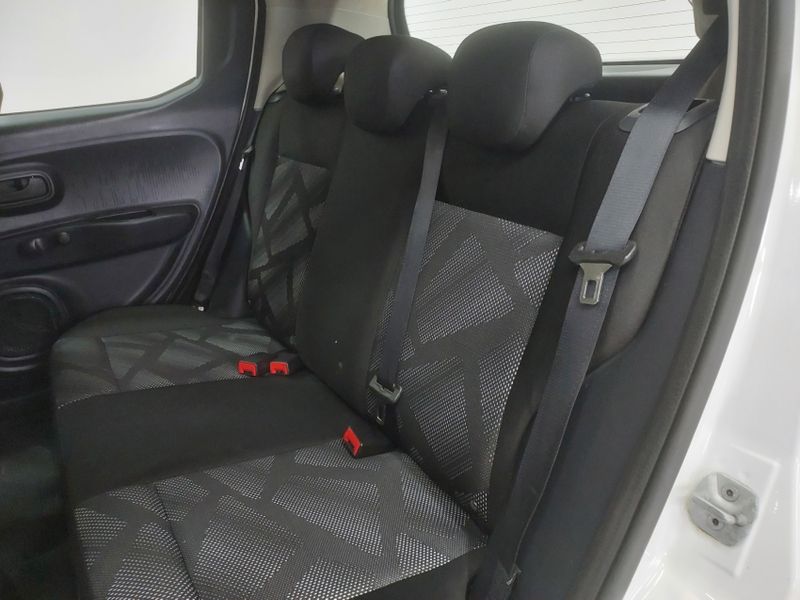Fiat MOBI 1.0 EVO FLEX LIKE MANUAL 2023/2024 BETIOLO NOVOS E SEMINOVOS LAJEADO / Carros no Vale