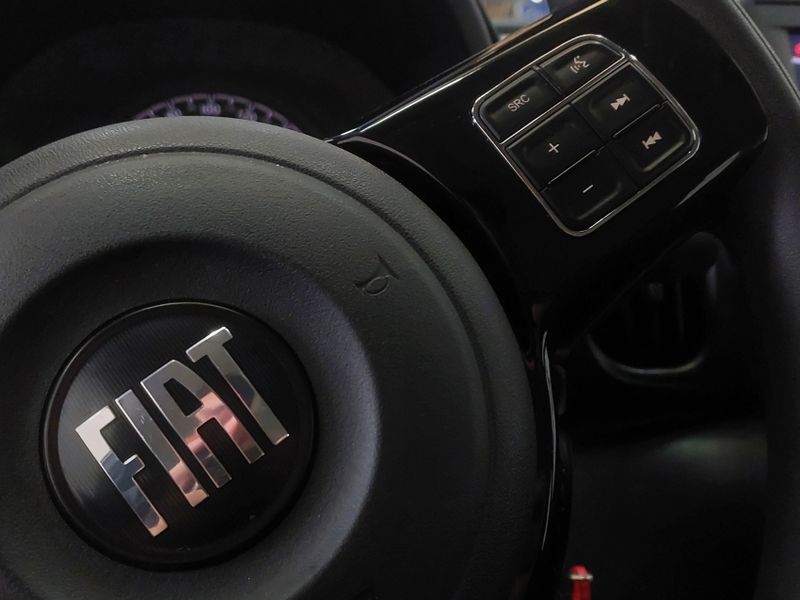 Fiat MOBI 1.0 FIREFLY FLEX TREKKING MANUAL 2024/2025 BETIOLO NOVOS E SEMINOVOS LAJEADO / Carros no Vale