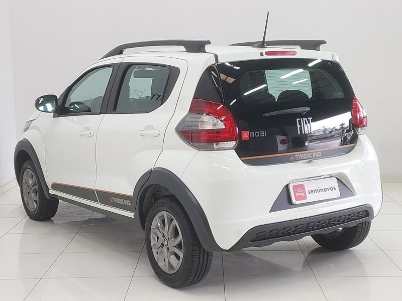 Fiat MOBI 1.0 FIREFLY FLEX TREKKING MANUAL 2024/2025 BETIOLO NOVOS E SEMINOVOS LAJEADO / Carros no Vale