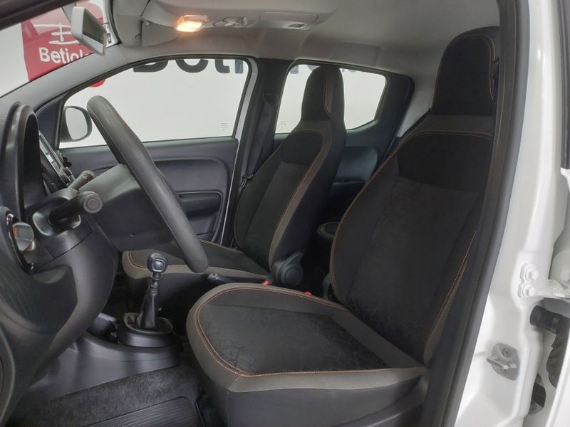 Fiat MOBI 1.0 FIREFLY FLEX TREKKING MANUAL 2024/2025 BETIOLO NOVOS E SEMINOVOS LAJEADO / Carros no Vale