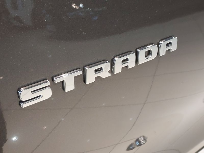 Fiat STRADA 1.0 TURBO 200 FLEX RANCH CD CVT 2023/2024 BETIOLO NOVOS E SEMINOVOS LAJEADO / Carros no Vale Fiat STRADA 1.0 TURBO 200 FLEX RANCH CD CVT 2023/2024 BETIOLO NOVOS E SEMINOVOS LAJEADO / Carros no Vale