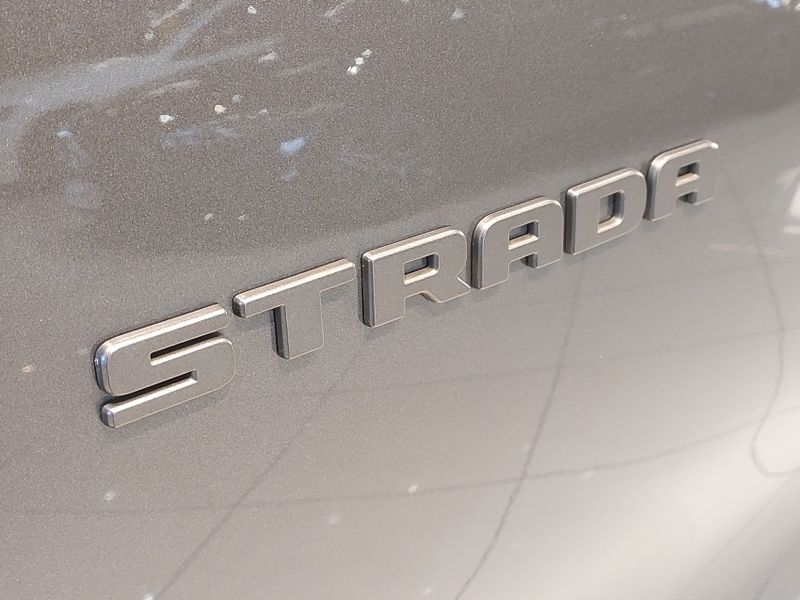 Fiat STRADA 1.0 TURBO 200 FLEX ULTRA CD CVT 2024/2025 BETIOLO NOVOS E SEMINOVOS LAJEADO / Carros no Vale Fiat STRADA 1.0 TURBO 200 FLEX ULTRA CD CVT 2024/2025 BETIOLO NOVOS E SEMINOVOS LAJEADO / Carros no Vale