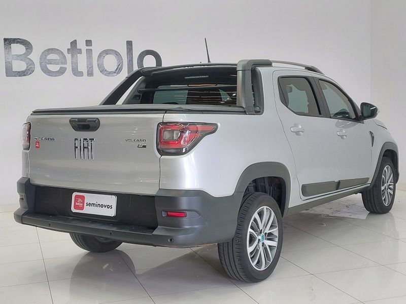 Fiat STRADA 1.3 FIREFLY FLEX VOLCANO CD CVT 2023/2023 BETIOLO NOVOS E SEMINOVOS LAJEADO / Carros no Vale Fiat STRADA 1.3 FIREFLY FLEX VOLCANO CD CVT 2023/2023 BETIOLO NOVOS E SEMINOVOS LAJEADO / Carros no Vale