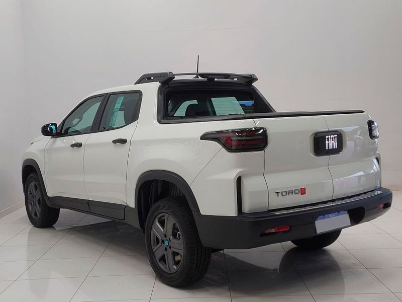 Fiat TORO 1.3 TURBO 270 FLEX ENDURANCE AT6 2026/2026 BETIOLO NOVOS E SEMINOVOS LAJEADO / Carros no Vale