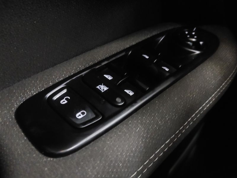 Fiat TORO 1.3 TURBO 270 FLEX FREEDOM AT6 2024/2025 BETIOLO NOVOS E SEMINOVOS LAJEADO / Carros no Vale