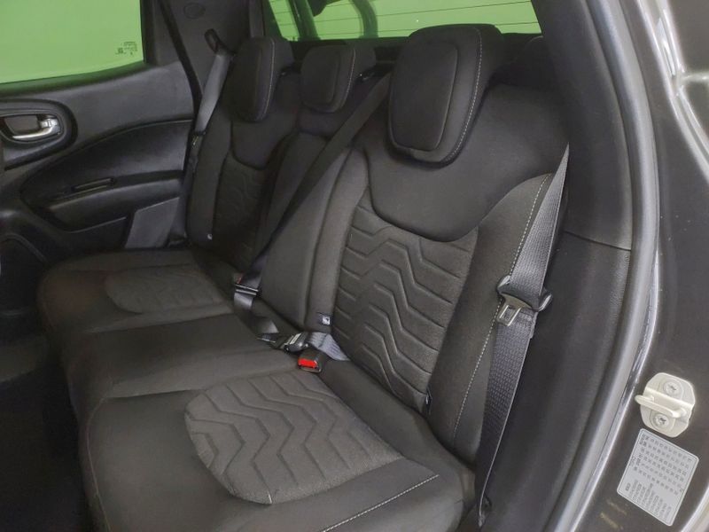Fiat TORO 1.3 TURBO 270 FLEX FREEDOM AT6 2024/2025 BETIOLO NOVOS E SEMINOVOS LAJEADO / Carros no Vale