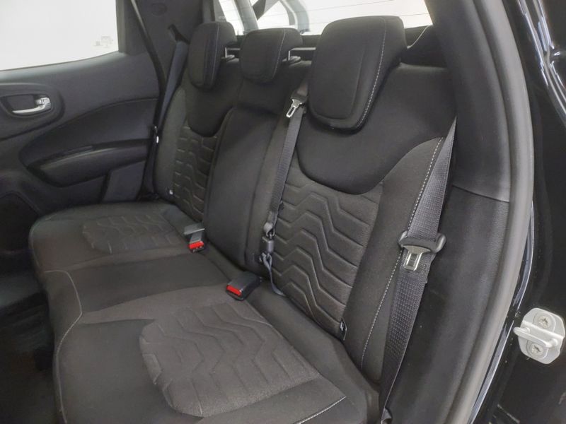 Fiat TORO 1.3 TURBO 270 FLEX FREEDOM AT6 2021/2022 BETIOLO NOVOS E SEMINOVOS LAJEADO / Carros no Vale Fiat TORO 1.3 TURBO 270 FLEX FREEDOM AT6 2021/2022 BETIOLO NOVOS E SEMINOVOS LAJEADO / Carros no Vale