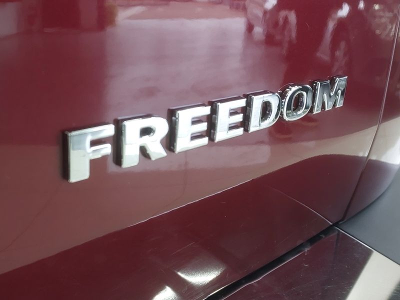 Fiat TORO 1.8 16V EVO FLEX FREEDOM AT6 2019/2019 BETIOLO NOVOS E SEMINOVOS LAJEADO / Carros no Vale
