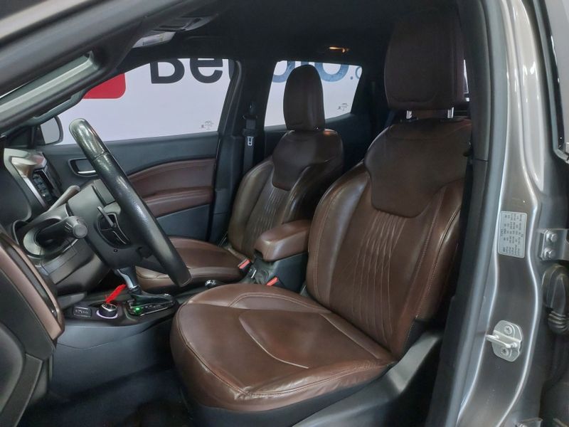 Fiat TORO 2.0 16V TURBO DIESEL RANCH 4WD AT9 2019/2020 BETIOLO NOVOS E SEMINOVOS LAJEADO / Carros no Vale