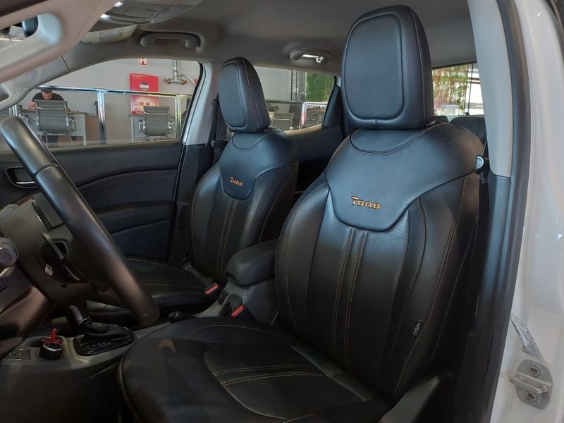 Fiat TORO 2.0 16V TURBO DIESEL VOLCANO 4WD AT9 2019/2020 BETIOLO NOVOS E SEMINOVOS LAJEADO / Carros no Vale Fiat TORO 2.0 16V TURBO DIESEL VOLCANO 4WD AT9 2019/2020 BETIOLO NOVOS E SEMINOVOS LAJEADO / Carros no Vale