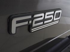 Ford F-250 4.2 TROPICAL CD TURBO DIESEL 4P MANUAL 2001/2001 BETIOLO NOVOS E SEMINOVOS LAJEADO / Carros no Vale