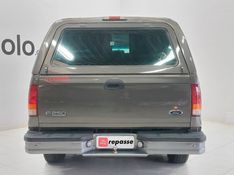 Ford F-250 4.2 TROPICAL CD TURBO DIESEL 4P MANUAL 2001/2001 BETIOLO NOVOS E SEMINOVOS LAJEADO / Carros no Vale