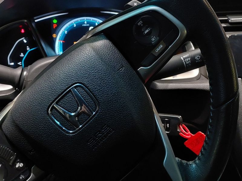 Honda CIVIC 2.0 16V FLEXONE EXL 4P CVT 2016/2017 BETIOLO NOVOS E SEMINOVOS LAJEADO / Carros no Vale
