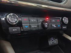 JEEP COMMANDER 1.3 T270 TURBO FLEX OVERLAND AT6 2022/2022 BETIOLO NOVOS E SEMINOVOS LAJEADO / Carros no Vale