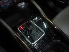JEEP COMMANDER 1.3 T270 TURBO FLEX OVERLAND AT6 2022/2022 BETIOLO NOVOS E SEMINOVOS LAJEADO / Carros no Vale