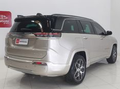 JEEP COMMANDER 1.3 T270 TURBO FLEX OVERLAND AT6 2022/2022 BETIOLO NOVOS E SEMINOVOS LAJEADO / Carros no Vale