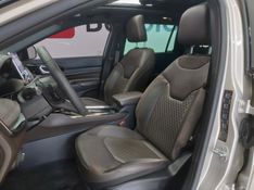 JEEP COMMANDER 1.3 T270 TURBO FLEX OVERLAND AT6 2022/2022 BETIOLO NOVOS E SEMINOVOS LAJEADO / Carros no Vale