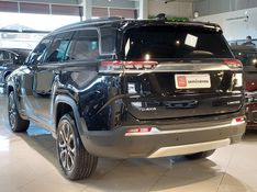 JEEP COMMANDER 2.0 TD380 TURBO DIESEL LIMITED AT9 2022/2023 BETIOLO NOVOS E SEMINOVOS LAJEADO / Carros no Vale