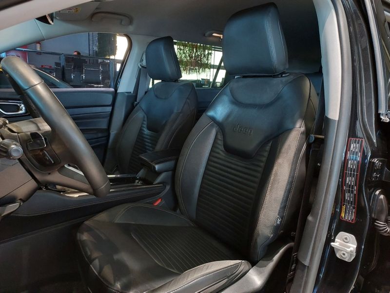 JEEP COMMANDER 2.0 TD380 TURBO DIESEL LIMITED AT9 2022/2023 BETIOLO NOVOS E SEMINOVOS LAJEADO / Carros no Vale JEEP COMMANDER 2.0 TD380 TURBO DIESEL LIMITED AT9 2022/2023 BETIOLO NOVOS E SEMINOVOS LAJEADO / Carros no Vale