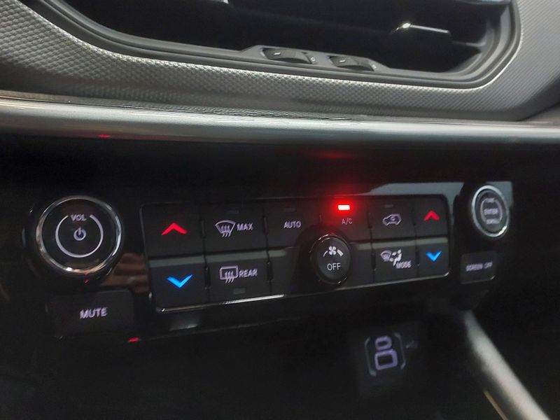 JEEP COMPASS 1.3 T270 TURBO FLEX LONGITUDE AT6 2023/2023 BETIOLO NOVOS E SEMINOVOS LAJEADO / Carros no Vale JEEP COMPASS 1.3 T270 TURBO FLEX LONGITUDE AT6 2023/2023 BETIOLO NOVOS E SEMINOVOS LAJEADO / Carros no Vale