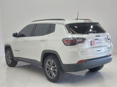 JEEP COMPASS 1.3 T270 TURBO FLEX LONGITUDE AT6 2023/2023 BETIOLO NOVOS E SEMINOVOS LAJEADO / Carros no Vale
