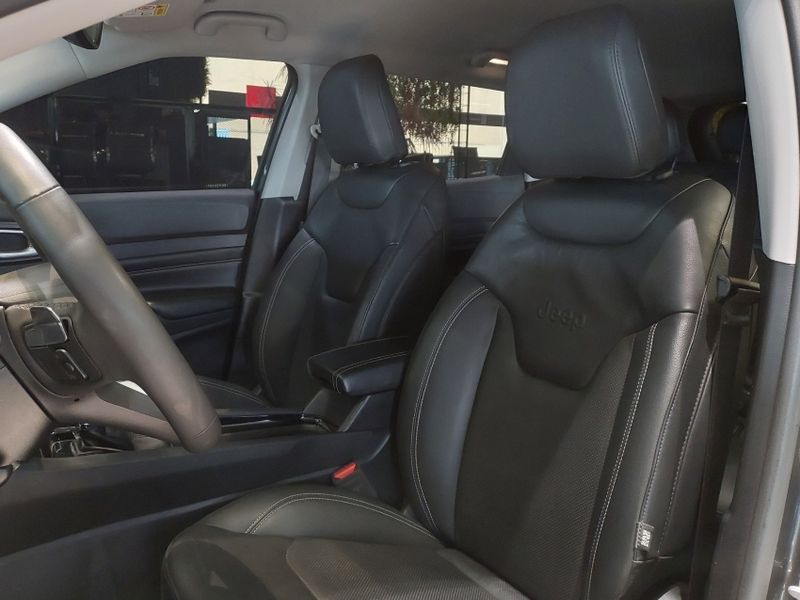 JEEP COMPASS 1.3 T270 TURBO FLEX LONGITUDE AT6 2024/2025 BETIOLO NOVOS E SEMINOVOS LAJEADO / Carros no Vale JEEP COMPASS 1.3 T270 TURBO FLEX LONGITUDE AT6 2024/2025 BETIOLO NOVOS E SEMINOVOS LAJEADO / Carros no Vale