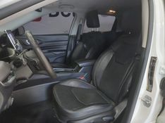 JEEP COMPASS 1.3 T270 TURBO FLEX LONGITUDE AT6 2023/2023 BETIOLO NOVOS E SEMINOVOS LAJEADO / Carros no Vale