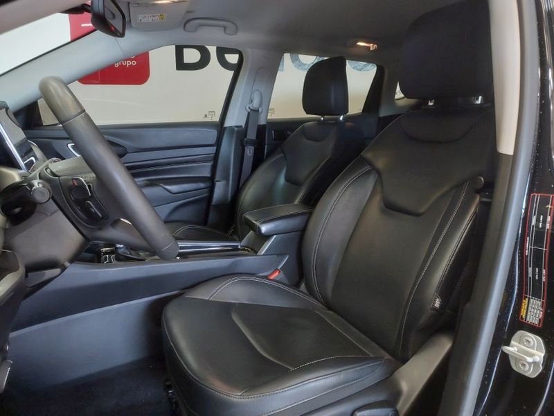 JEEP COMPASS 1.3 T270 TURBO FLEX LONGITUDE AT6 2023/2023 BETIOLO NOVOS E SEMINOVOS LAJEADO / Carros no Vale JEEP COMPASS 1.3 T270 TURBO FLEX LONGITUDE AT6 2023/2023 BETIOLO NOVOS E SEMINOVOS LAJEADO / Carros no Vale