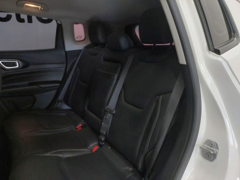 JEEP COMPASS 1.3 T270 TURBO FLEX LONGITUDE AT6 2023/2023 BETIOLO NOVOS E SEMINOVOS LAJEADO / Carros no Vale