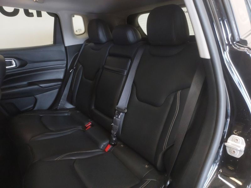 JEEP COMPASS 1.3 T270 TURBO FLEX LONGITUDE AT6 2023/2023 BETIOLO NOVOS E SEMINOVOS LAJEADO / Carros no Vale JEEP COMPASS 1.3 T270 TURBO FLEX LONGITUDE AT6 2023/2023 BETIOLO NOVOS E SEMINOVOS LAJEADO / Carros no Vale