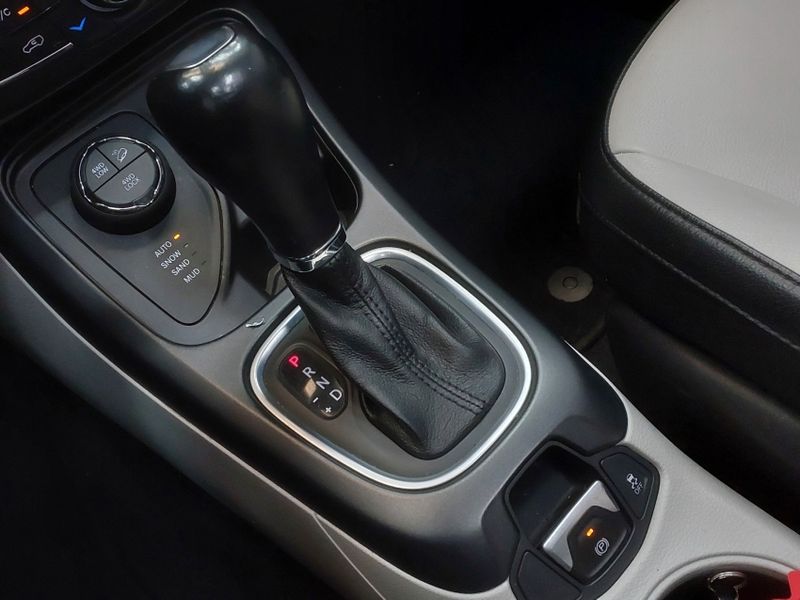 JEEP COMPASS 2.0 16V DIESEL LONGITUDE 4X4 AUTOMÁTICO 2020/2021 BETIOLO NOVOS E SEMINOVOS LAJEADO / Carros no Vale