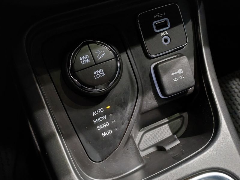 JEEP COMPASS 2.0 16V DIESEL S 4X4 AUTOMÁTICO 2020/2021 BETIOLO NOVOS E SEMINOVOS LAJEADO / Carros no Vale JEEP COMPASS 2.0 16V DIESEL S 4X4 AUTOMÁTICO 2020/2021 BETIOLO NOVOS E SEMINOVOS LAJEADO / Carros no Vale