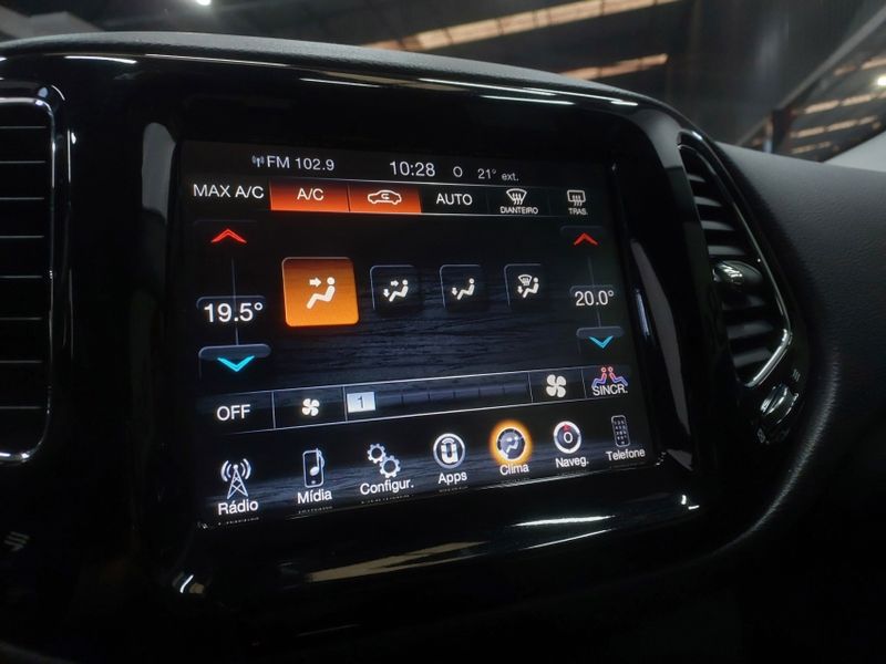 JEEP COMPASS 2.0 16V FLEX LIMITED AUTOMÁTICO 2017/2017 BETIOLO NOVOS E SEMINOVOS LAJEADO / Carros no Vale