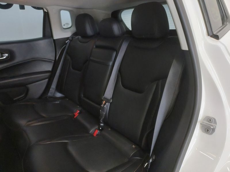 JEEP COMPASS 2.0 16V FLEX LONGITUDE AUTOMÁTICO 2018/2018 BETIOLO NOVOS E SEMINOVOS LAJEADO / Carros no Vale
