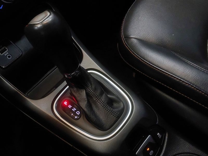 JEEP COMPASS 2.0 16V FLEX LONGITUDE AUTOMÁTICO 2018/2018 BETIOLO NOVOS E SEMINOVOS LAJEADO / Carros no Vale