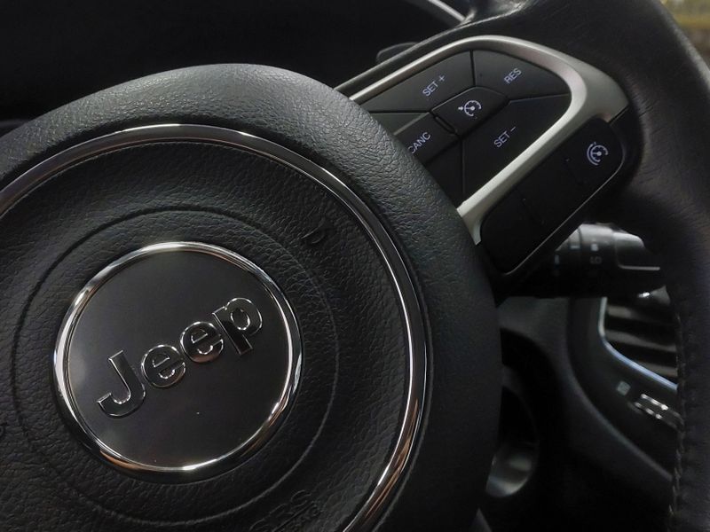 JEEP COMPASS 2.0 16V FLEX LONGITUDE AUTOMÁTICO 2020/2021 BETIOLO NOVOS E SEMINOVOS LAJEADO / Carros no Vale JEEP COMPASS 2.0 16V FLEX LONGITUDE AUTOMÁTICO 2020/2021 BETIOLO NOVOS E SEMINOVOS LAJEADO / Carros no Vale