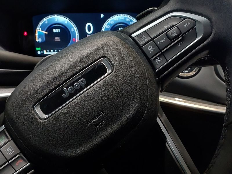 JEEP COMPASS 2.0 HURRICANE 4 TURBO GASOLINA OVERLAND AT9 2024/2025 BETIOLO NOVOS E SEMINOVOS LAJEADO / Carros no Vale