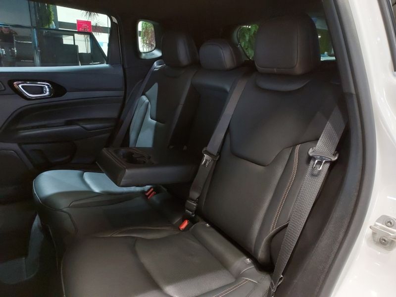 JEEP COMPASS 2.0 HURRICANE 4 TURBO GASOLINA OVERLAND AT9 2024/2025 BETIOLO NOVOS E SEMINOVOS LAJEADO / Carros no Vale