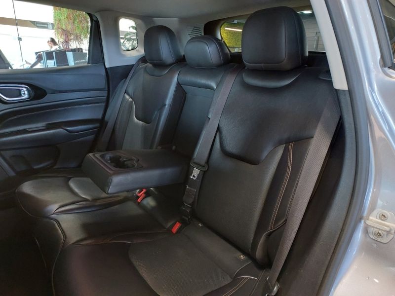 JEEP COMPASS 2.0 TD350 TURBO DIESEL LIMITED AT9 2021/2022 BETIOLO NOVOS E SEMINOVOS LAJEADO / Carros no Vale JEEP COMPASS 2.0 TD350 TURBO DIESEL LIMITED AT9 2021/2022 BETIOLO NOVOS E SEMINOVOS LAJEADO / Carros no Vale