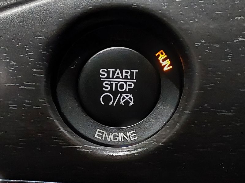 JEEP GRAND CHEROKEE 3.0 LIMITED 4X4 V6 24V TURBO DIESEL 4P AUTOMÁTICO 2015/2015 BETIOLO NOVOS E SEMINOVOS LAJEADO / Carros no Vale