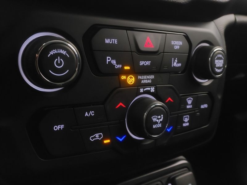 JEEP RENEGADE 1.3 T270 TURBO FLEX LONGITUDE AT6 2024/2025 BETIOLO NOVOS E SEMINOVOS LAJEADO / Carros no Vale