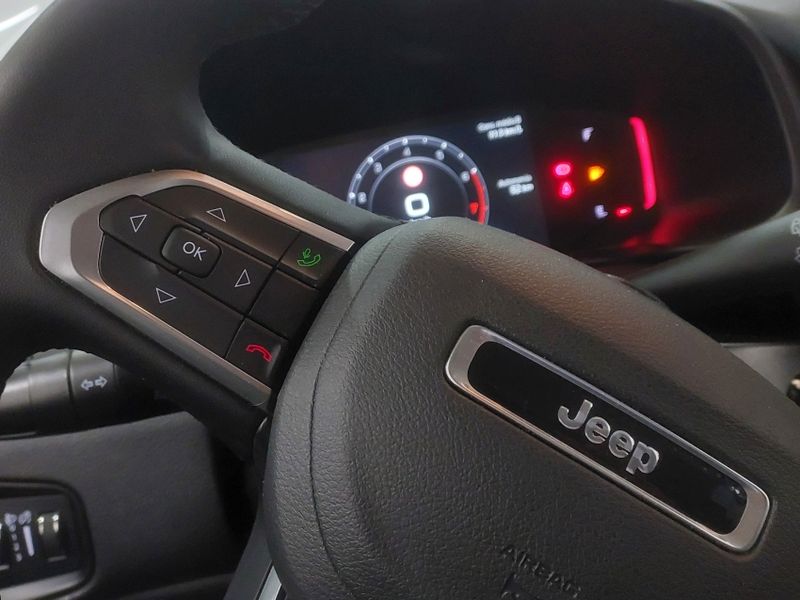 JEEP RENEGADE 1.3 T270 TURBO FLEX LONGITUDE AT6 2024/2025 BETIOLO NOVOS E SEMINOVOS LAJEADO / Carros no Vale