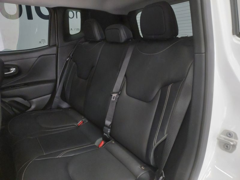 JEEP RENEGADE 1.3 T270 TURBO FLEX LONGITUDE AT6 2024/2025 BETIOLO NOVOS E SEMINOVOS LAJEADO / Carros no Vale
