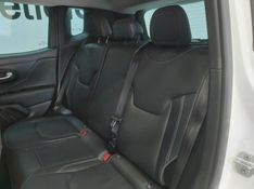 JEEP RENEGADE 1.3 T270 TURBO FLEX LONGITUDE AT6 2023/2024 BETIOLO NOVOS E SEMINOVOS LAJEADO / Carros no Vale